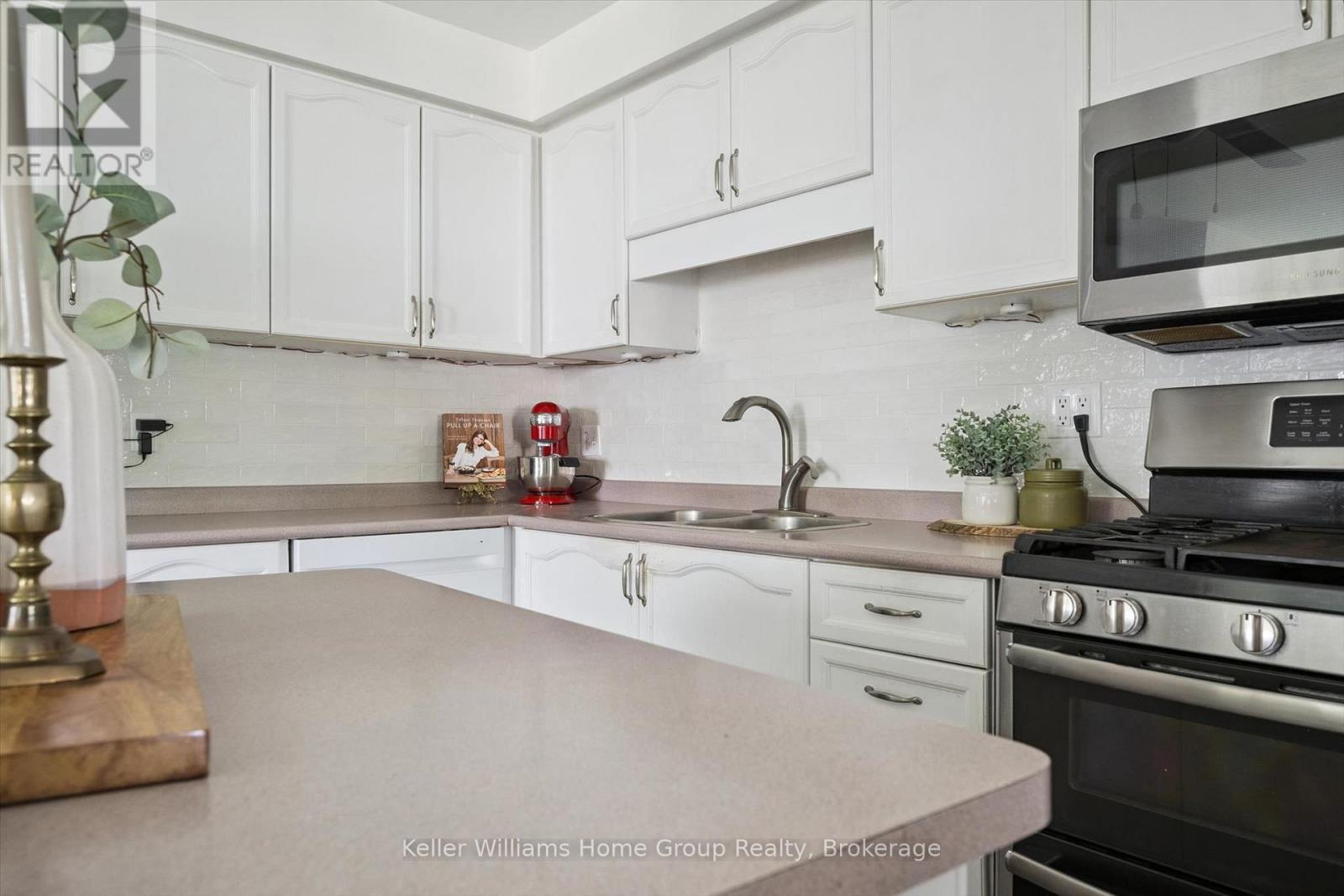 154 Shadow Wood Court Property Photo 10