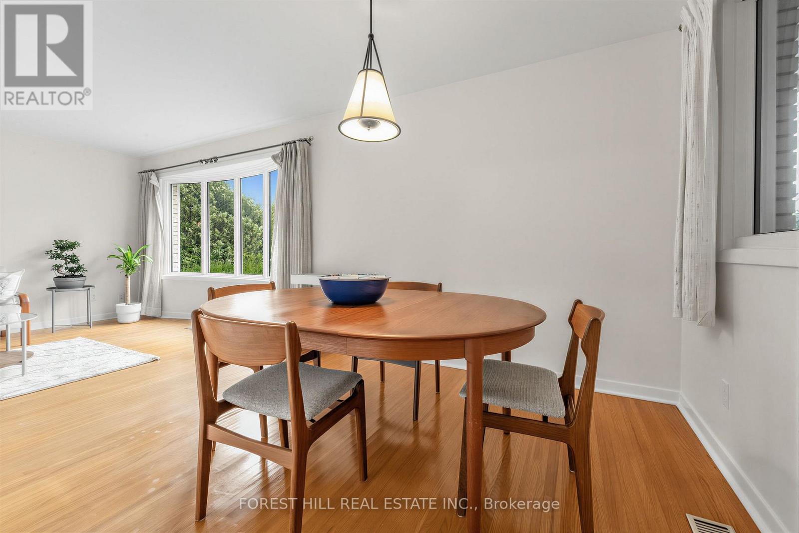 56 Little John Road Property Photo 8