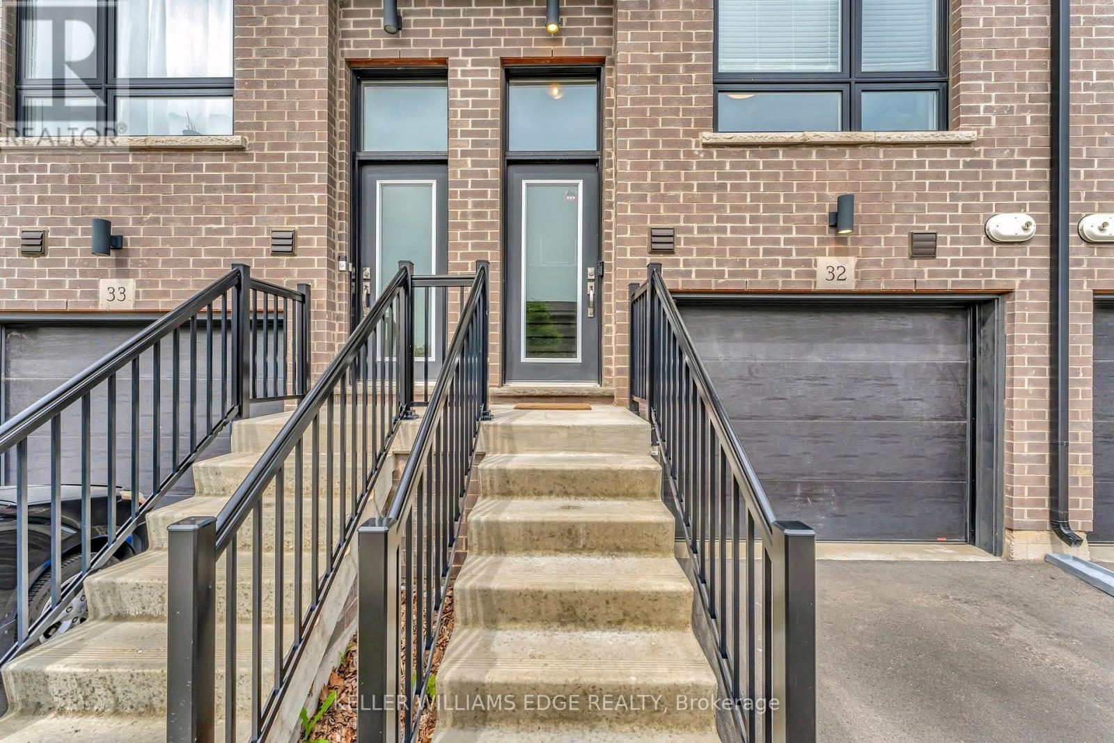 32 - 720 Grey Street Property Photo 3
