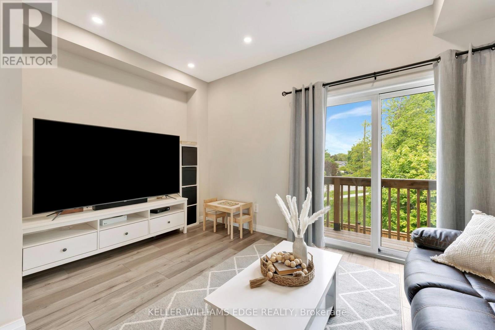 32 - 720 Grey Street Property Photo 11