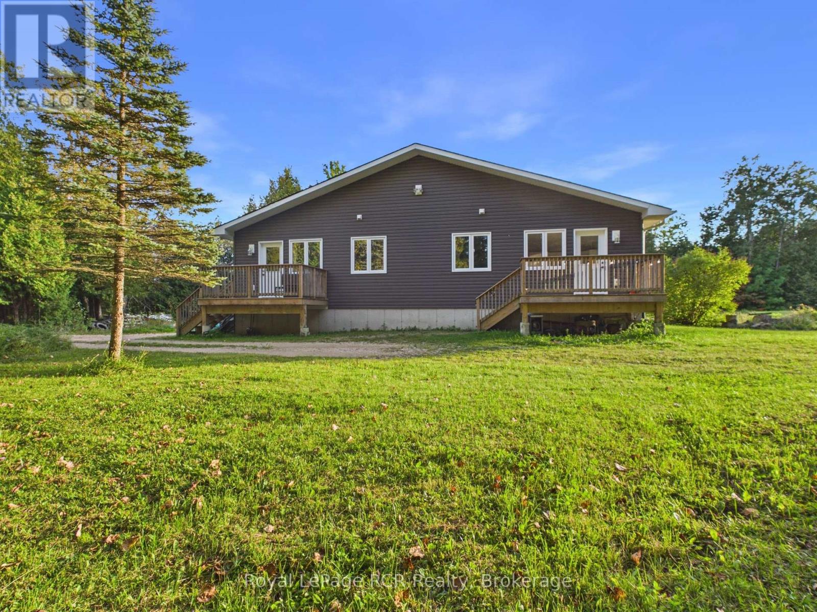 394908 2 Concession Property Photo 3