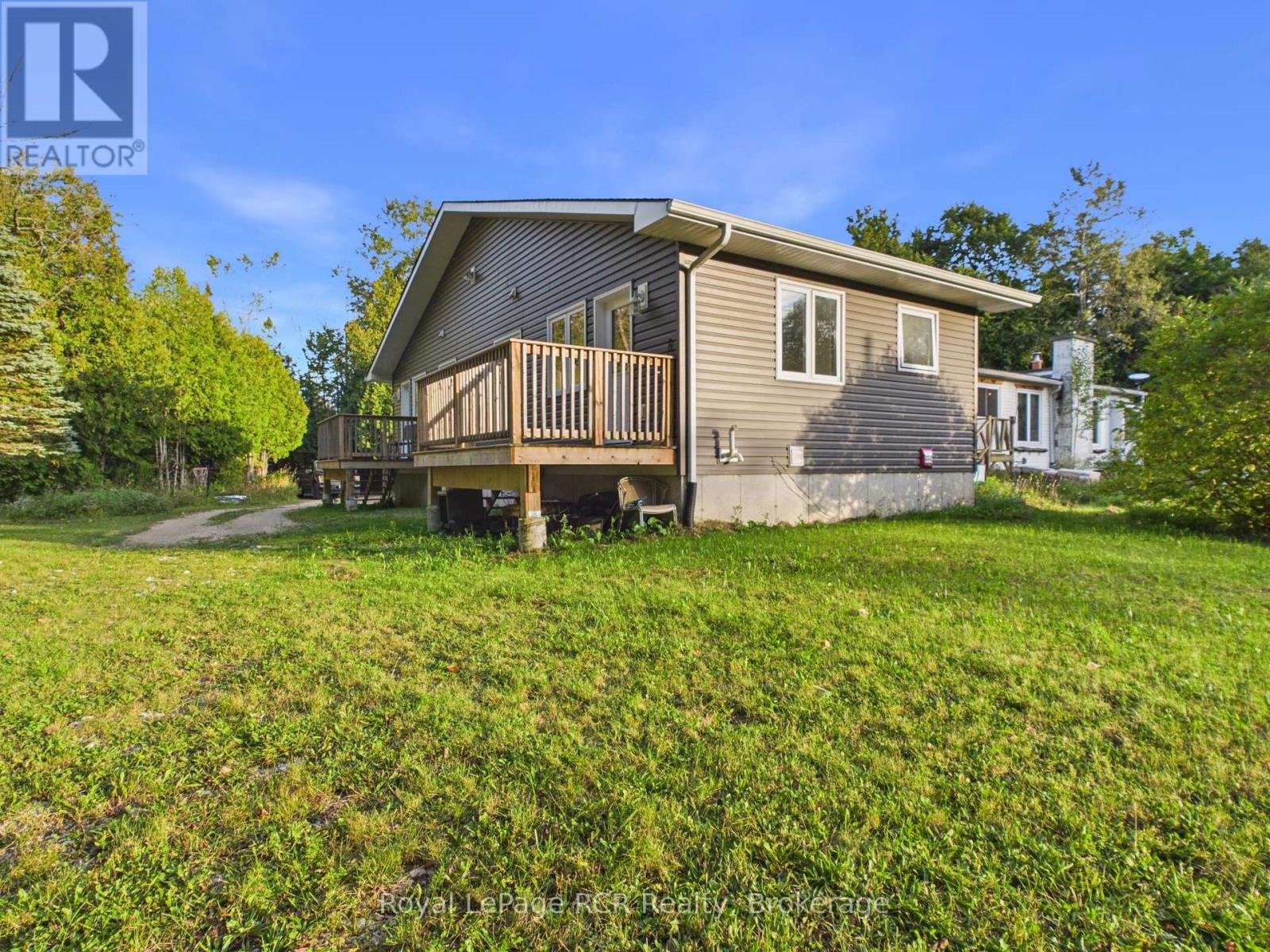 394908 2 Concession Property Photo 4