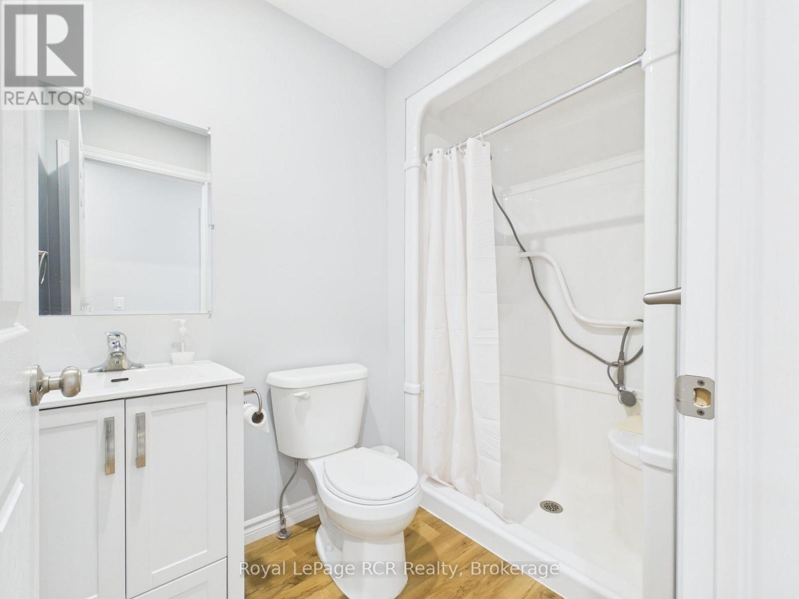 394908 2 Concession Property Photo 15