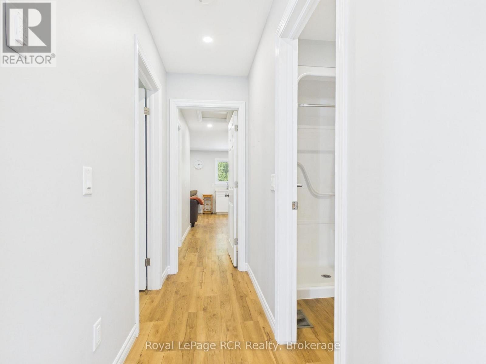 394908 2 Concession Property Photo 16