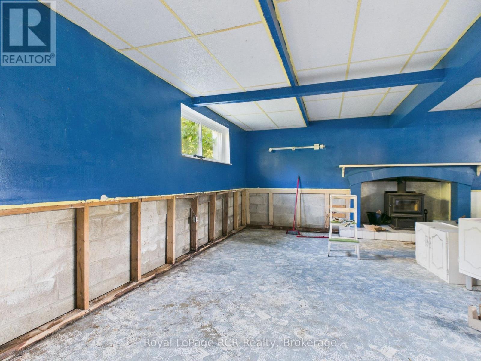 394908 2 Concession Property Photo 32