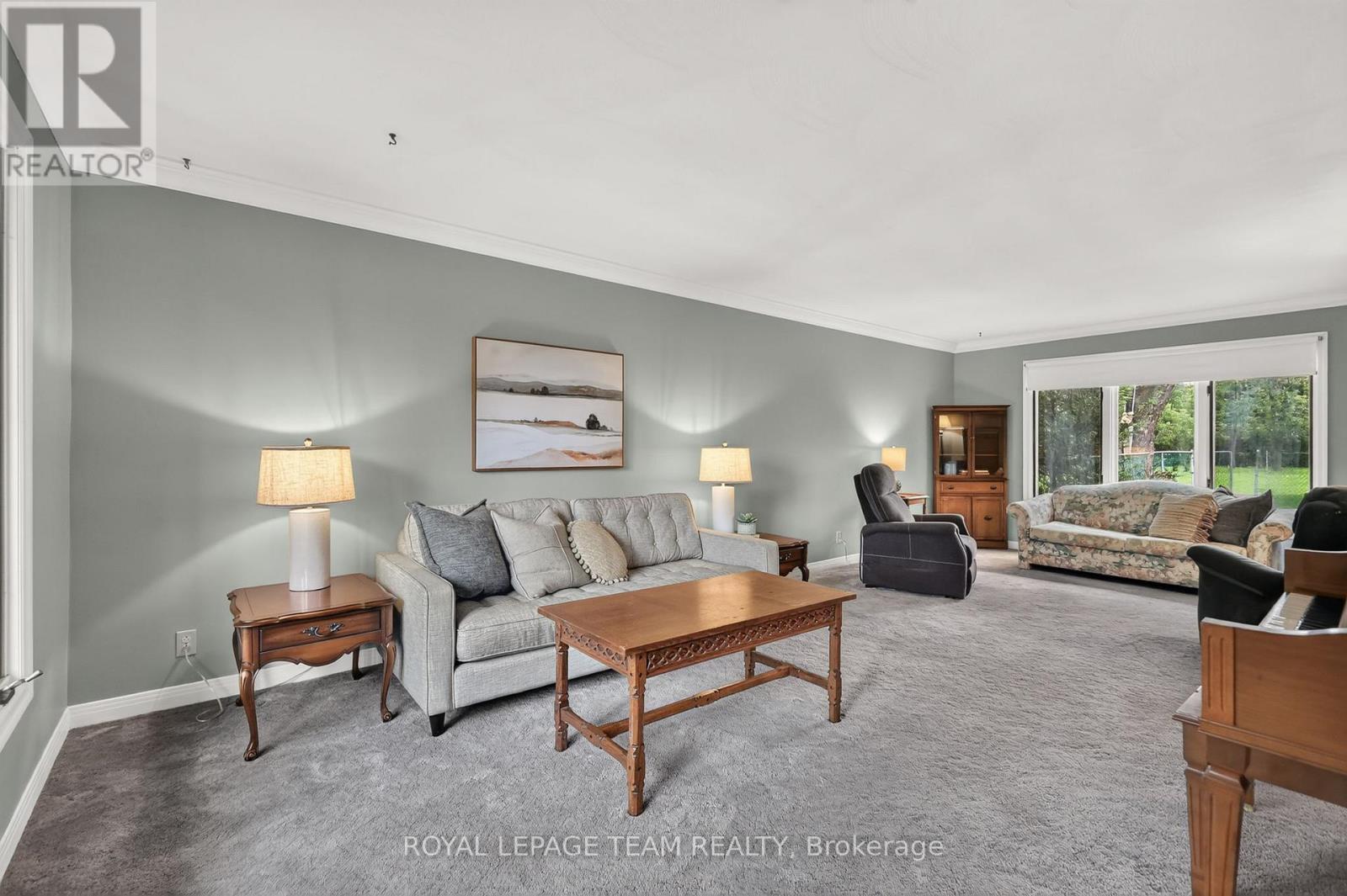 5584 First Line Road Property Photo 7