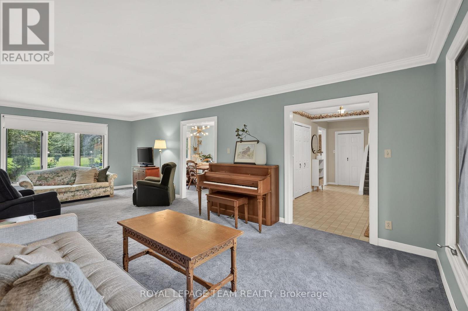 5584 First Line Road Property Photo 8