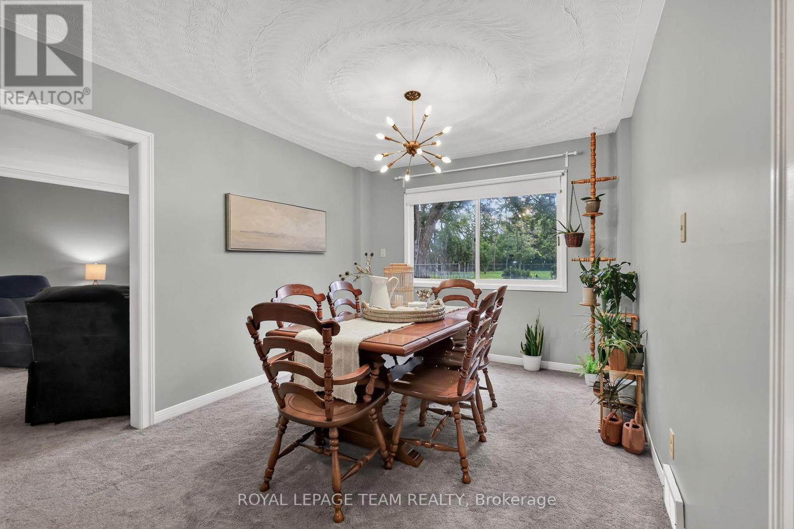 5584 First Line Road Property Photo 10