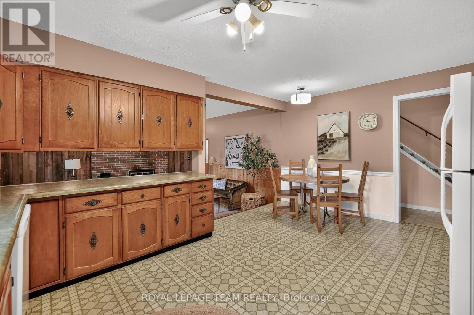 5584 First Line Road Property Photo 12