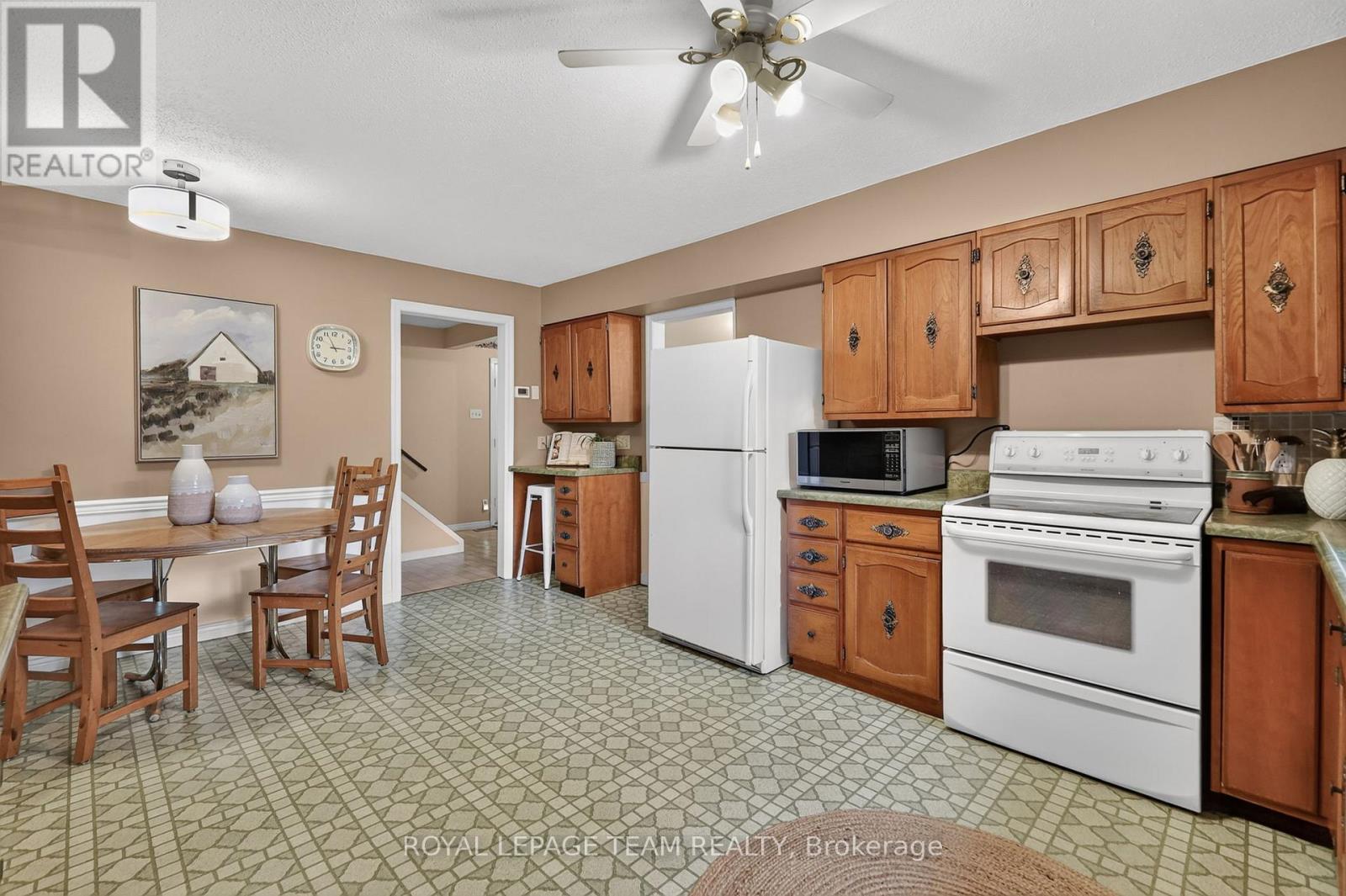 5584 First Line Road Property Photo 13