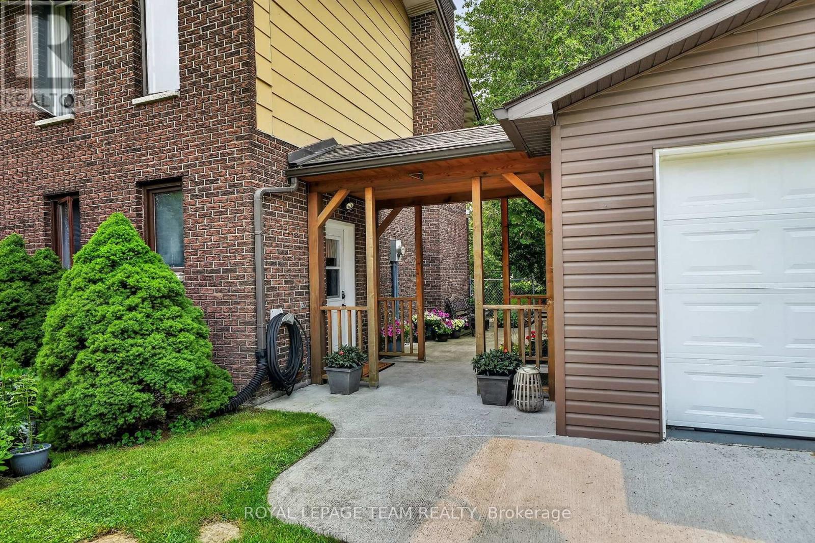 5584 First Line Road Property Photo 39