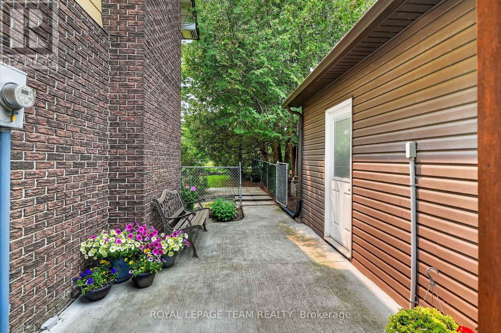 5584 First Line Road Property Photo 40