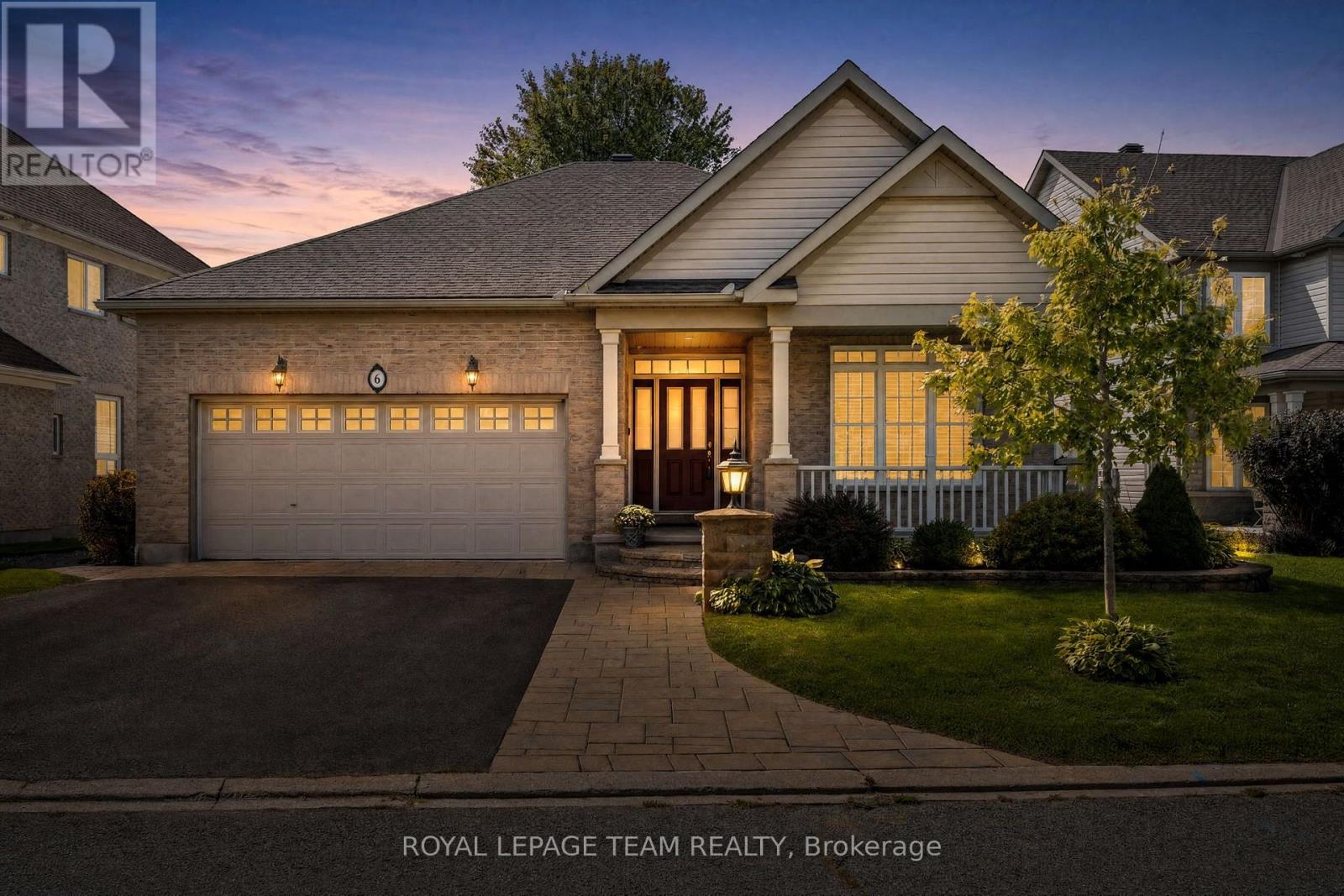 6 KNOTWOOD COURT