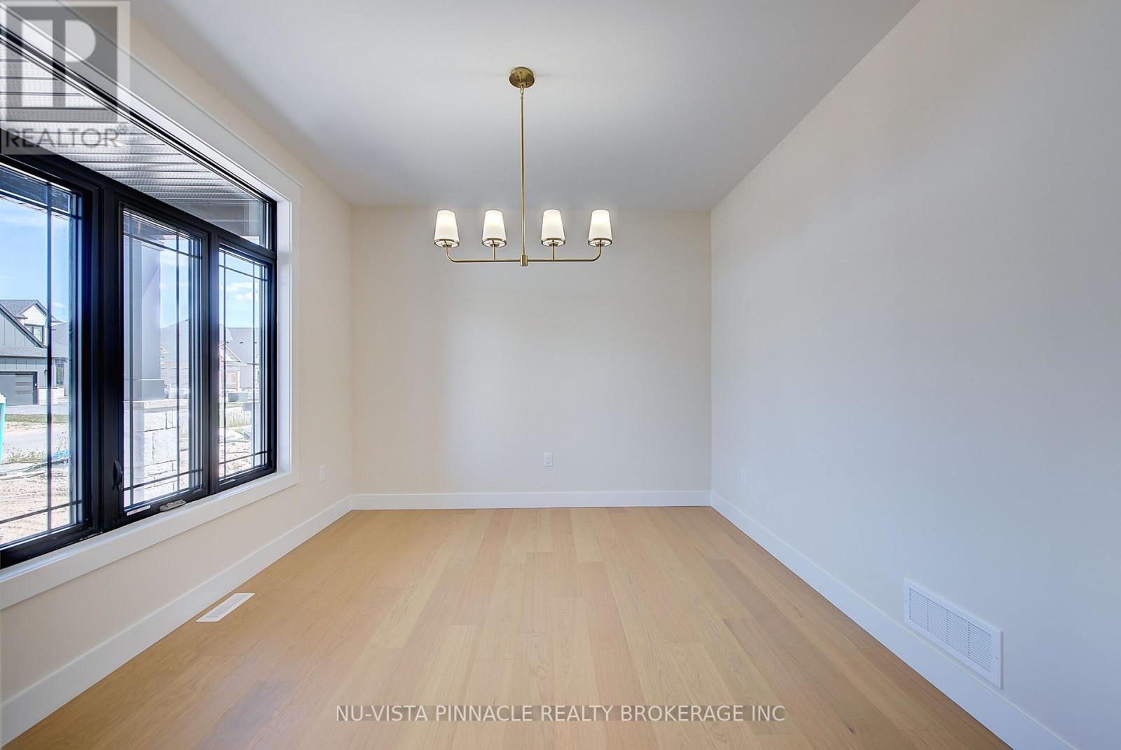 77 Basil Crescent Property Photo 6