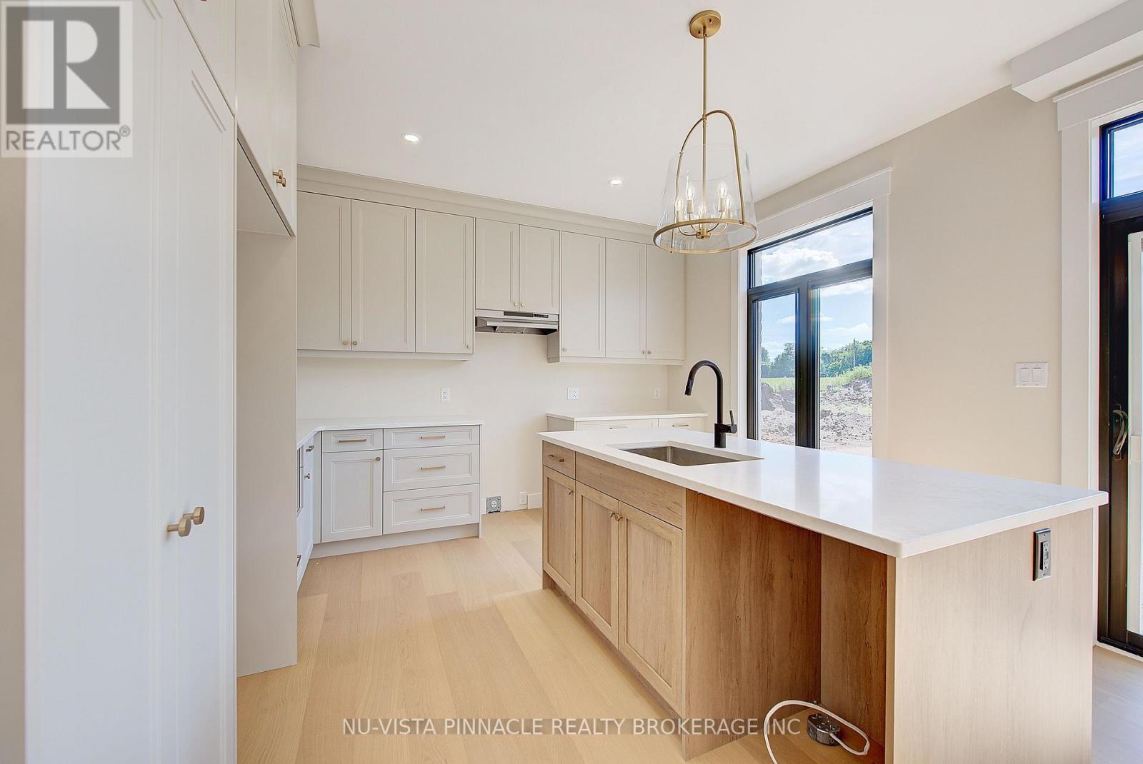 77 Basil Crescent Property Photo 16