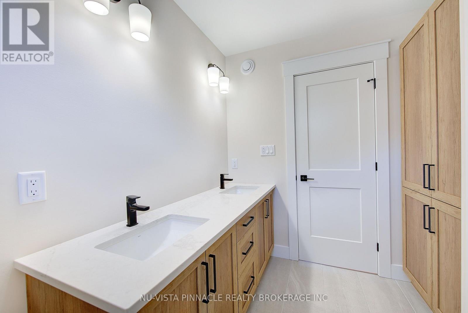 77 Basil Crescent Property Photo 33