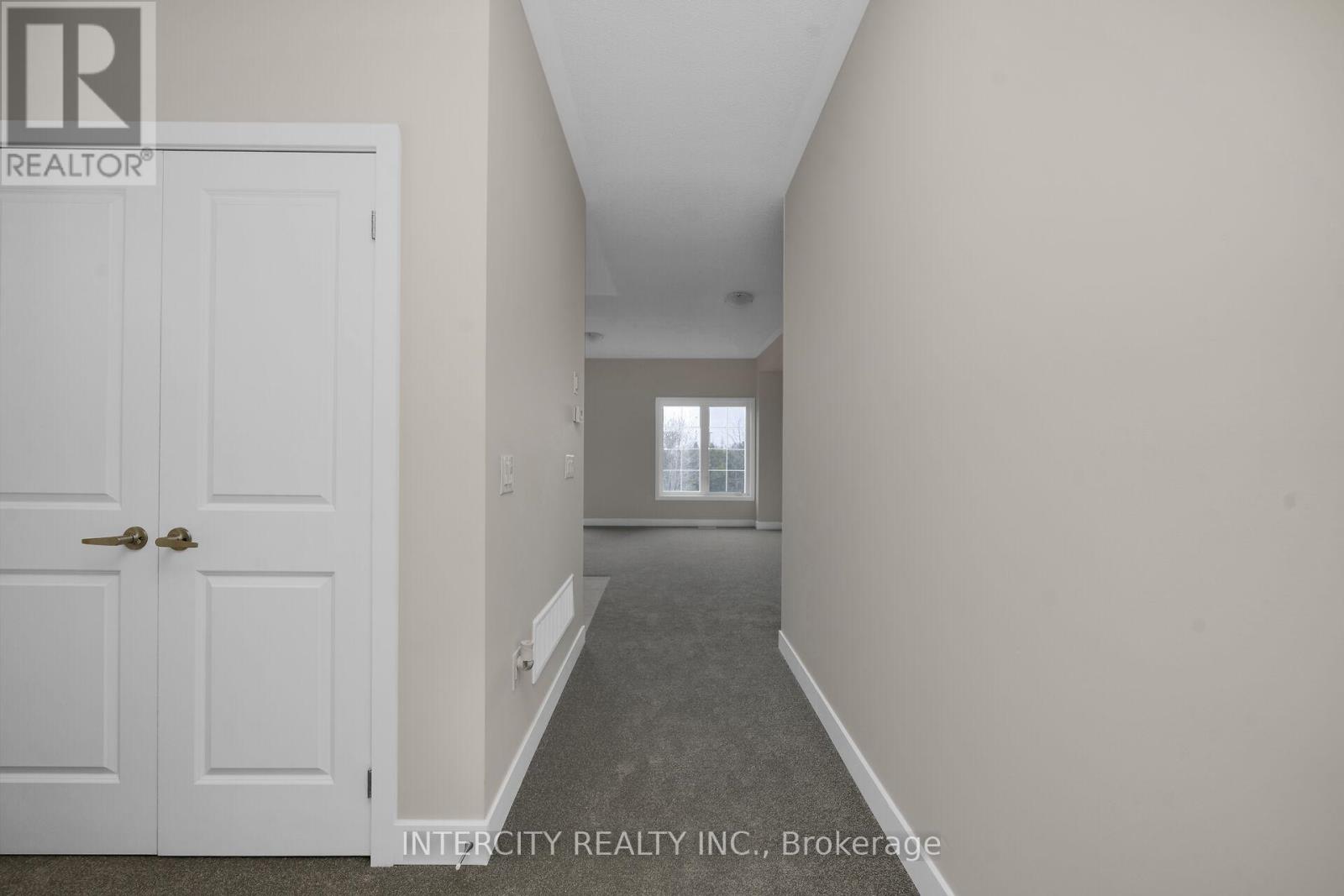 Blk 7 Unit 2 - 102 Walden Drive Property Photo 4