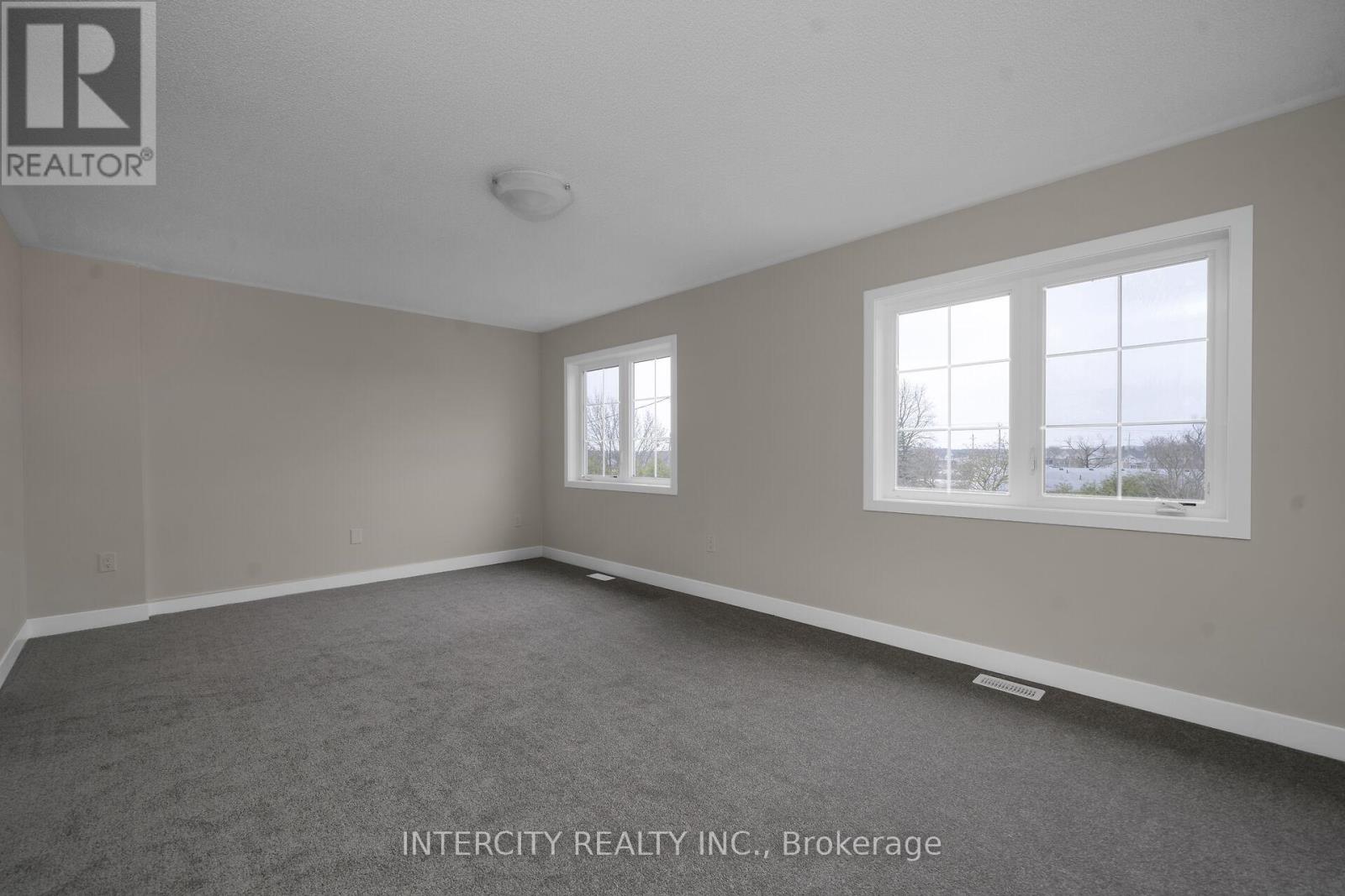 Blk 7 Unit 2 - 102 Walden Drive Property Photo 16