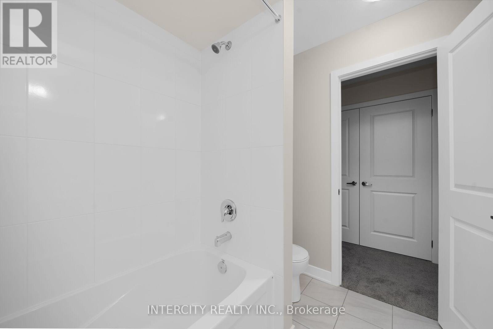 Blk 7 Unit 2 - 102 Walden Drive Property Photo 26