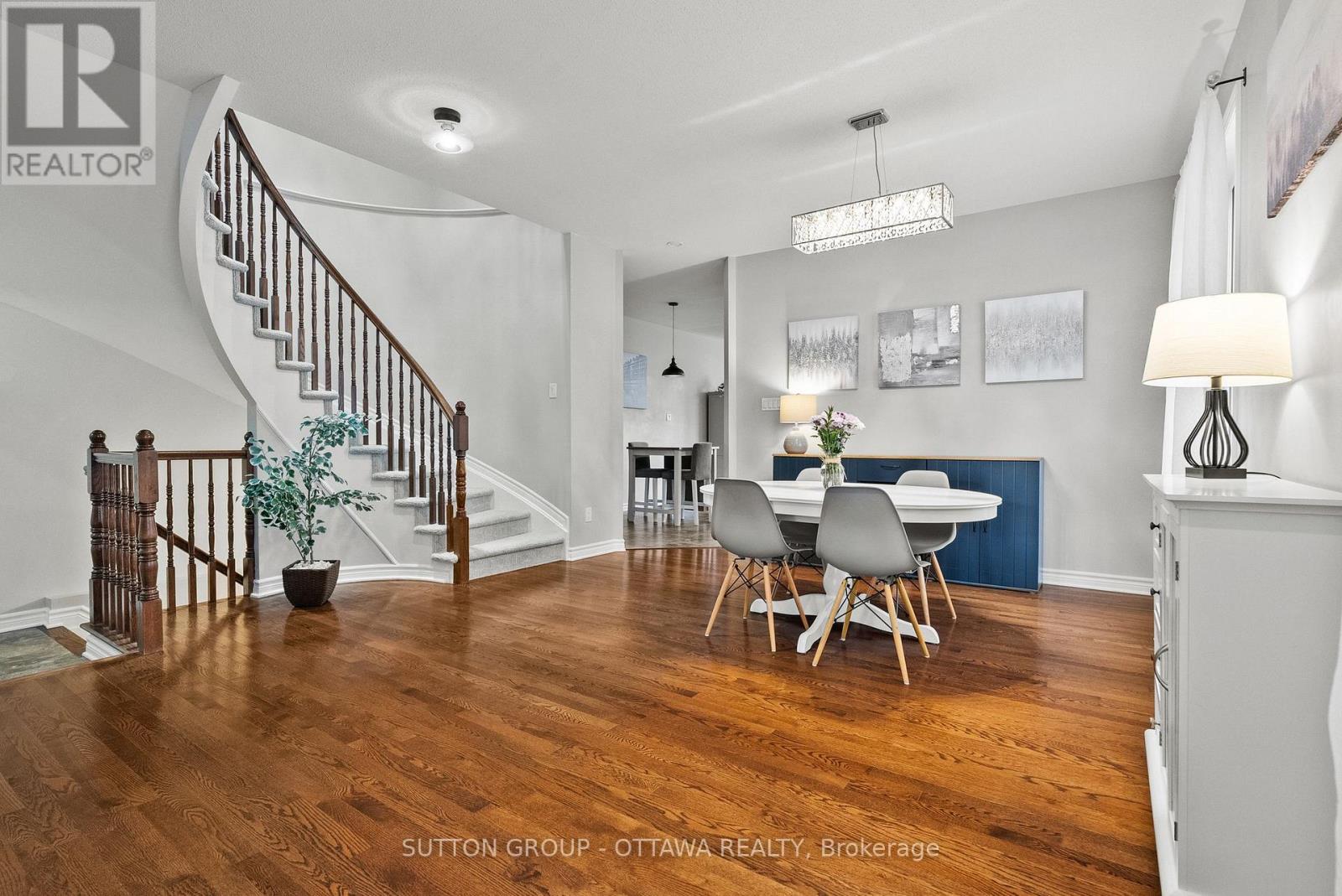 708 Hazelnut Crescent Property Photo 7