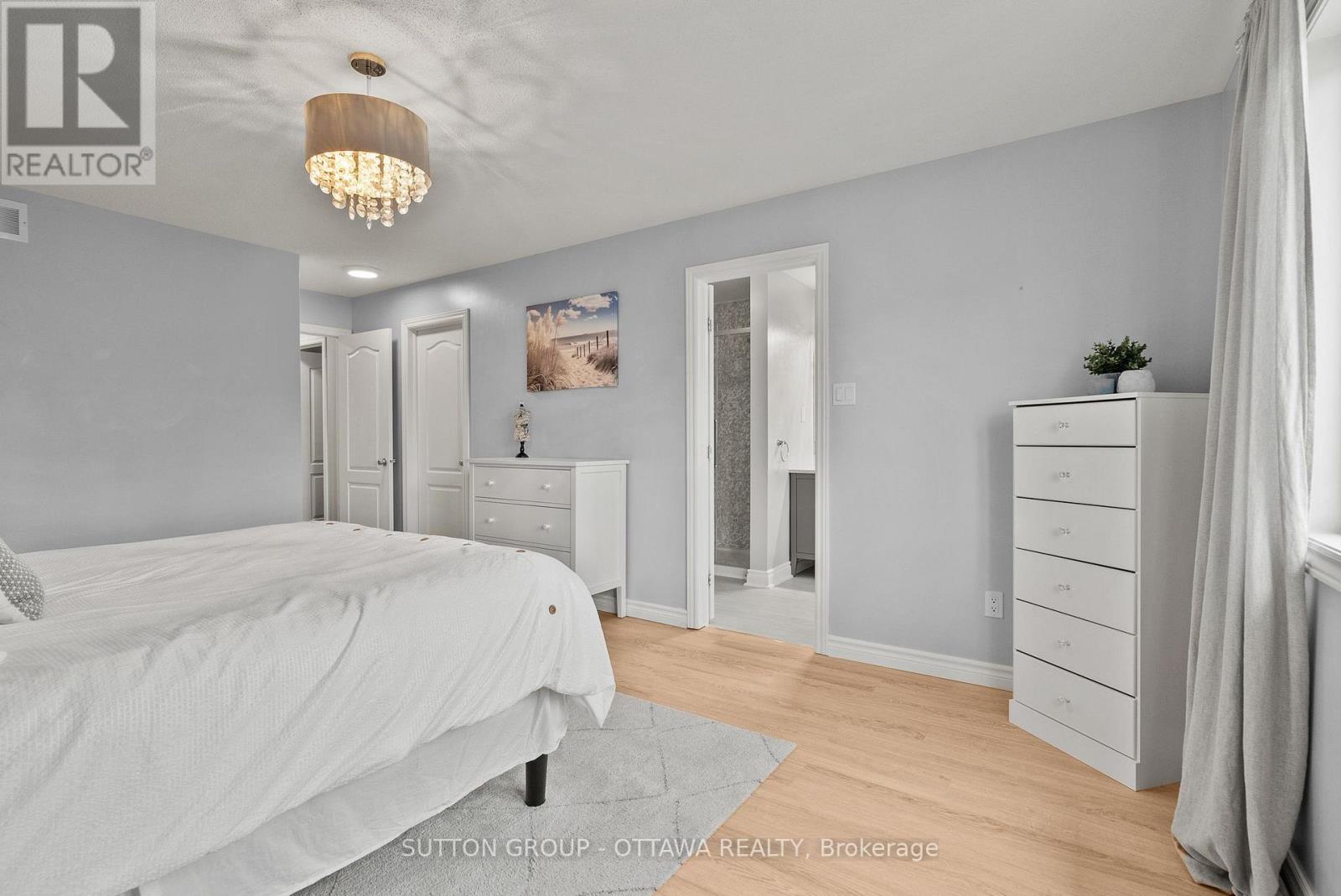 708 Hazelnut Crescent Property Photo 28