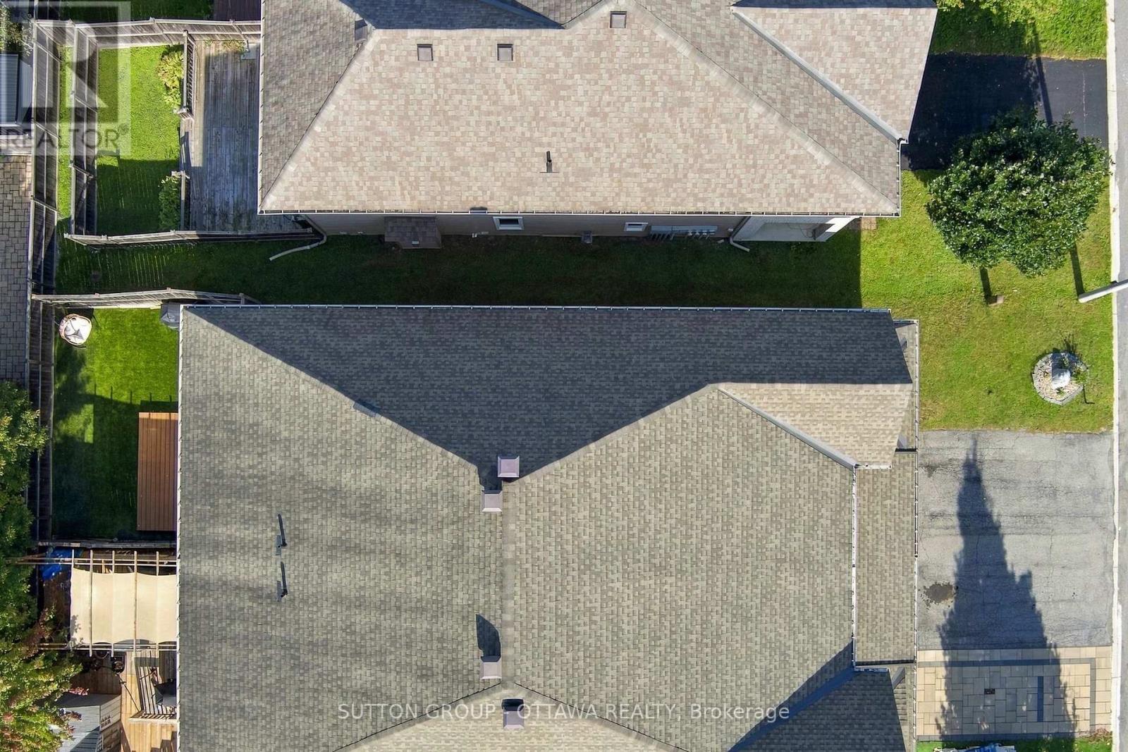 708 Hazelnut Crescent Property Photo 50