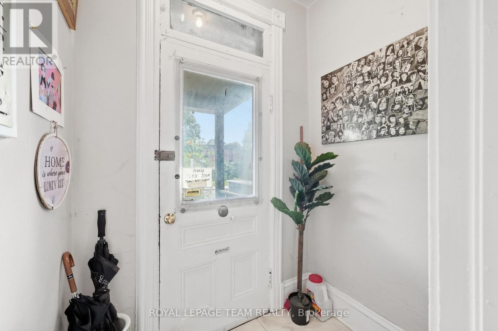 32 Melrose Avenue Property Photo 2