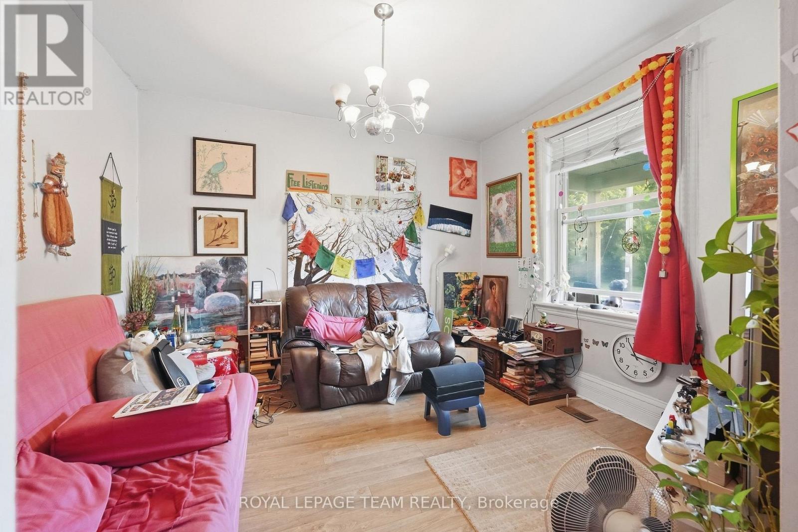 32 Melrose Avenue Property Photo 3