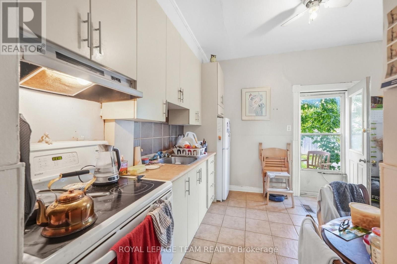 32 Melrose Avenue Property Photo 8