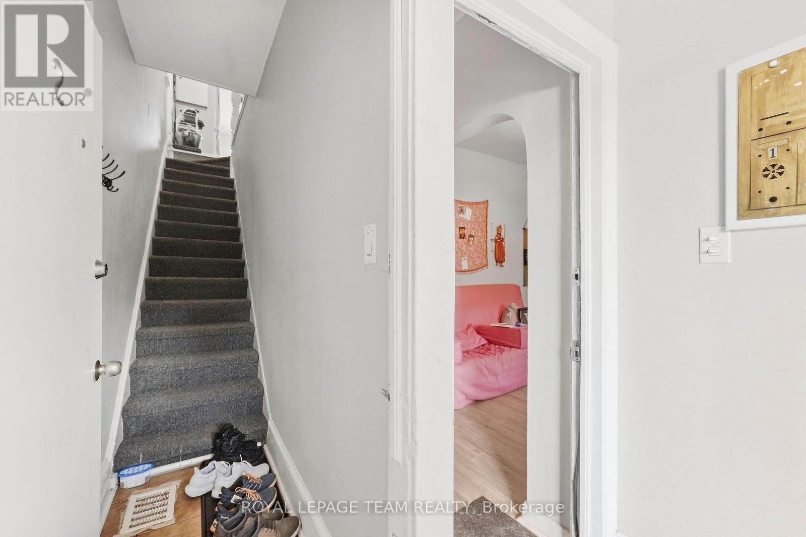 32 Melrose Avenue Property Photo 14