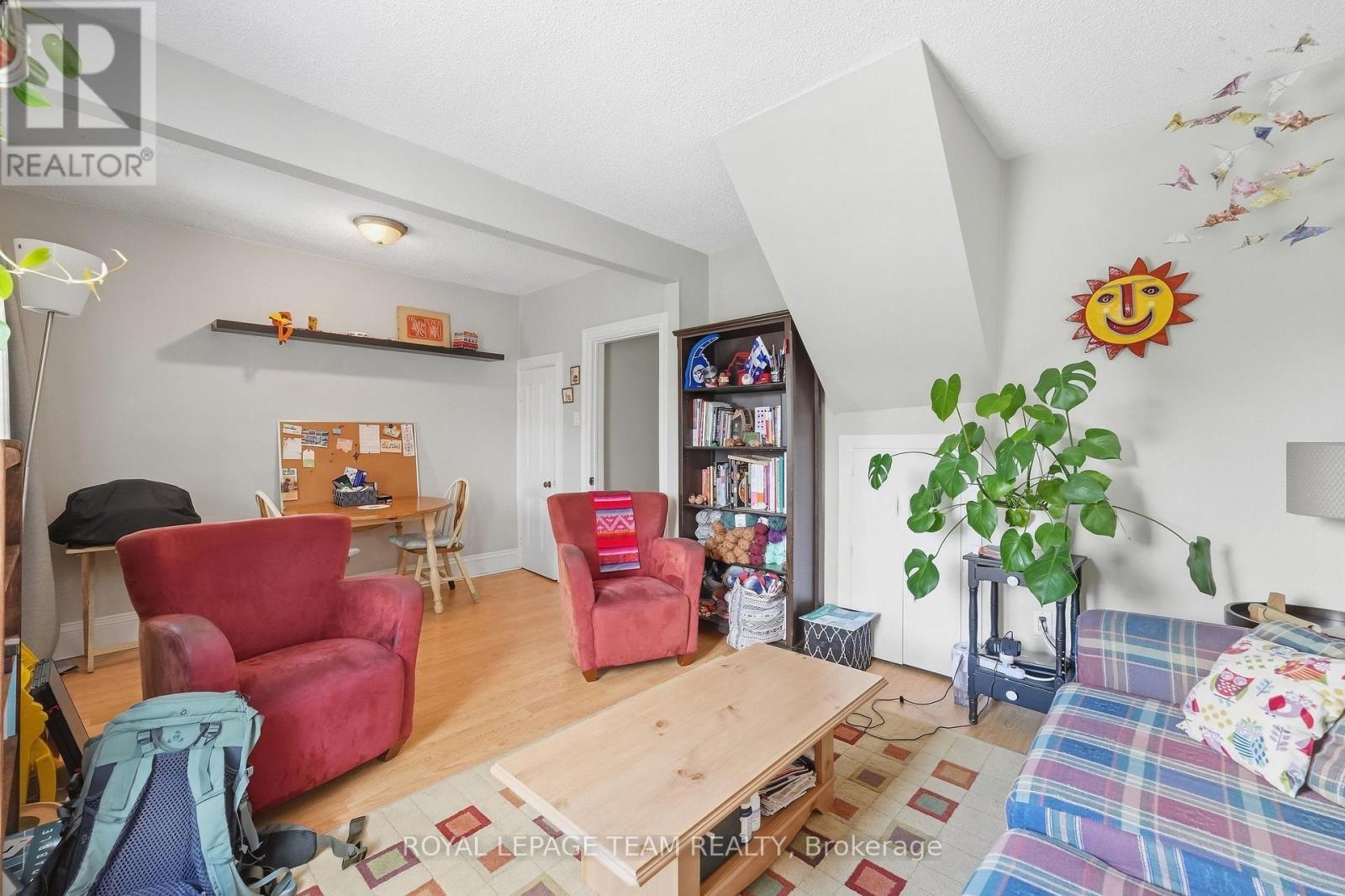 32 Melrose Avenue Property Photo 18