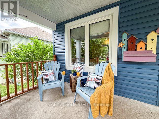 114 COLLEGE AVENUE Property Photo 1