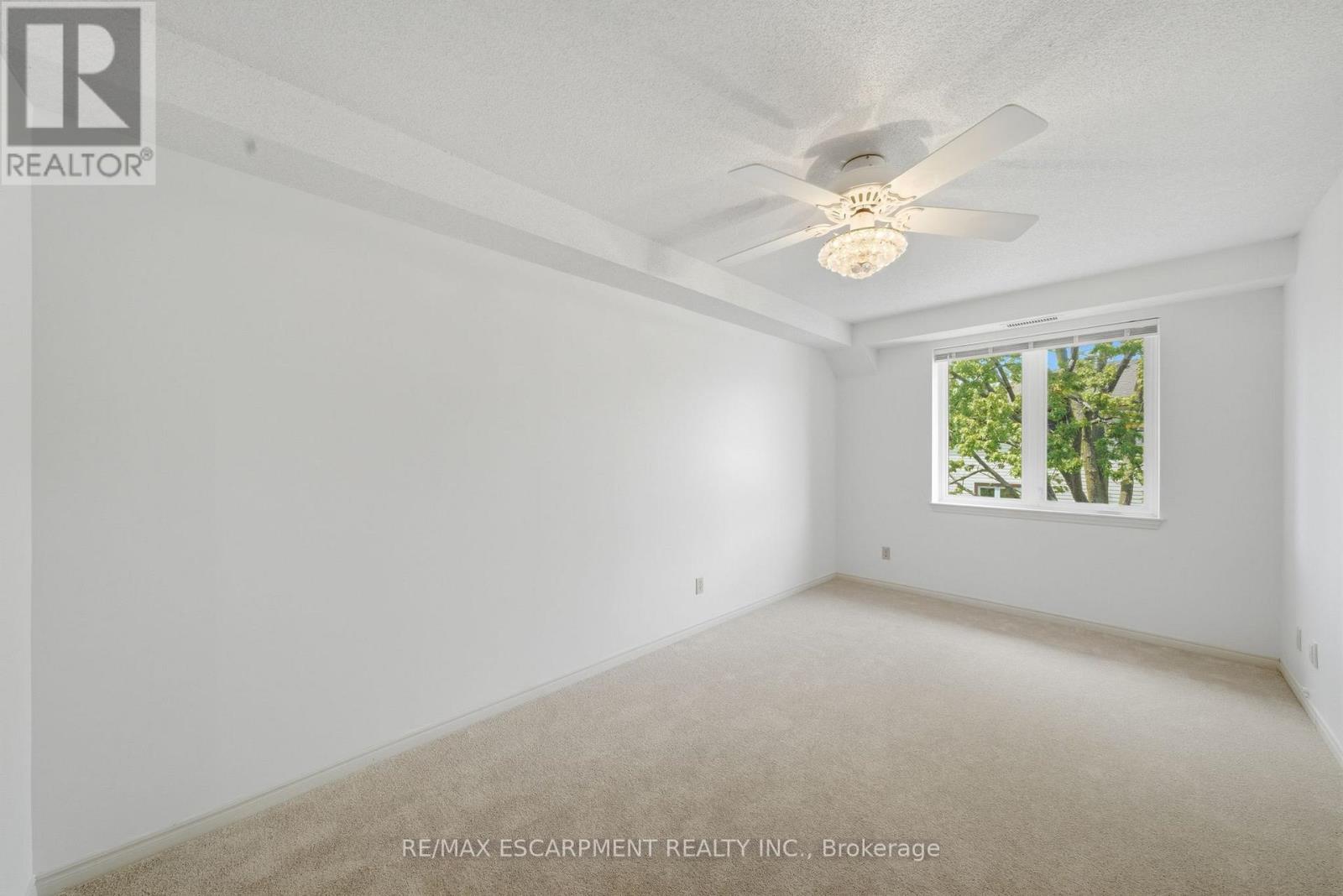 303 - 416 Limeridge Road E Property Photo 26