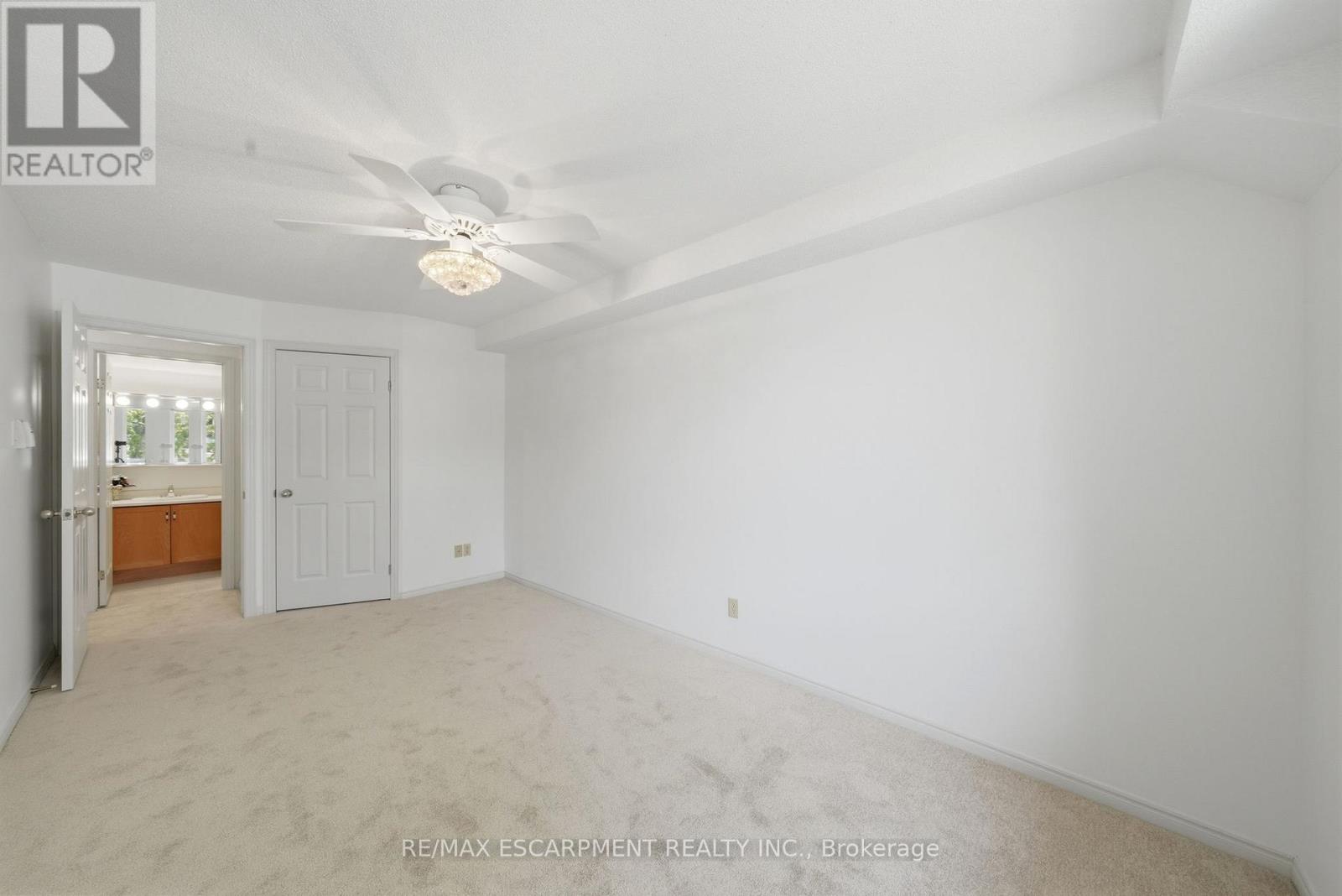 303 - 416 Limeridge Road E Property Photo 27