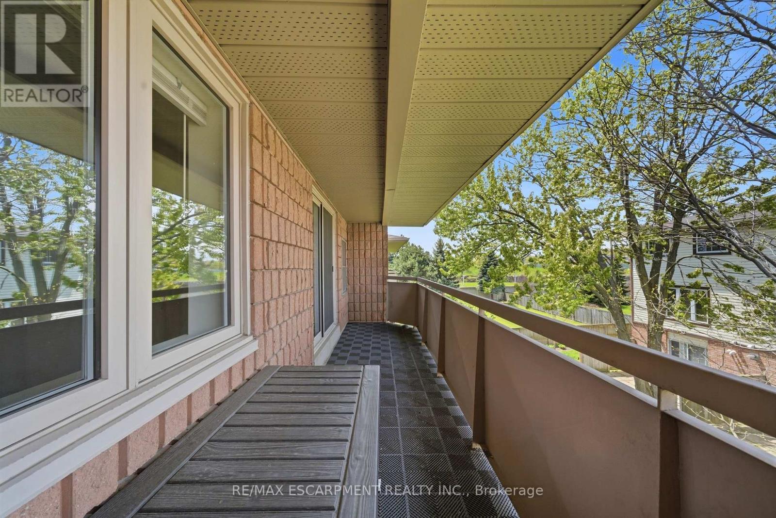303 - 416 Limeridge Road E Property Photo 30