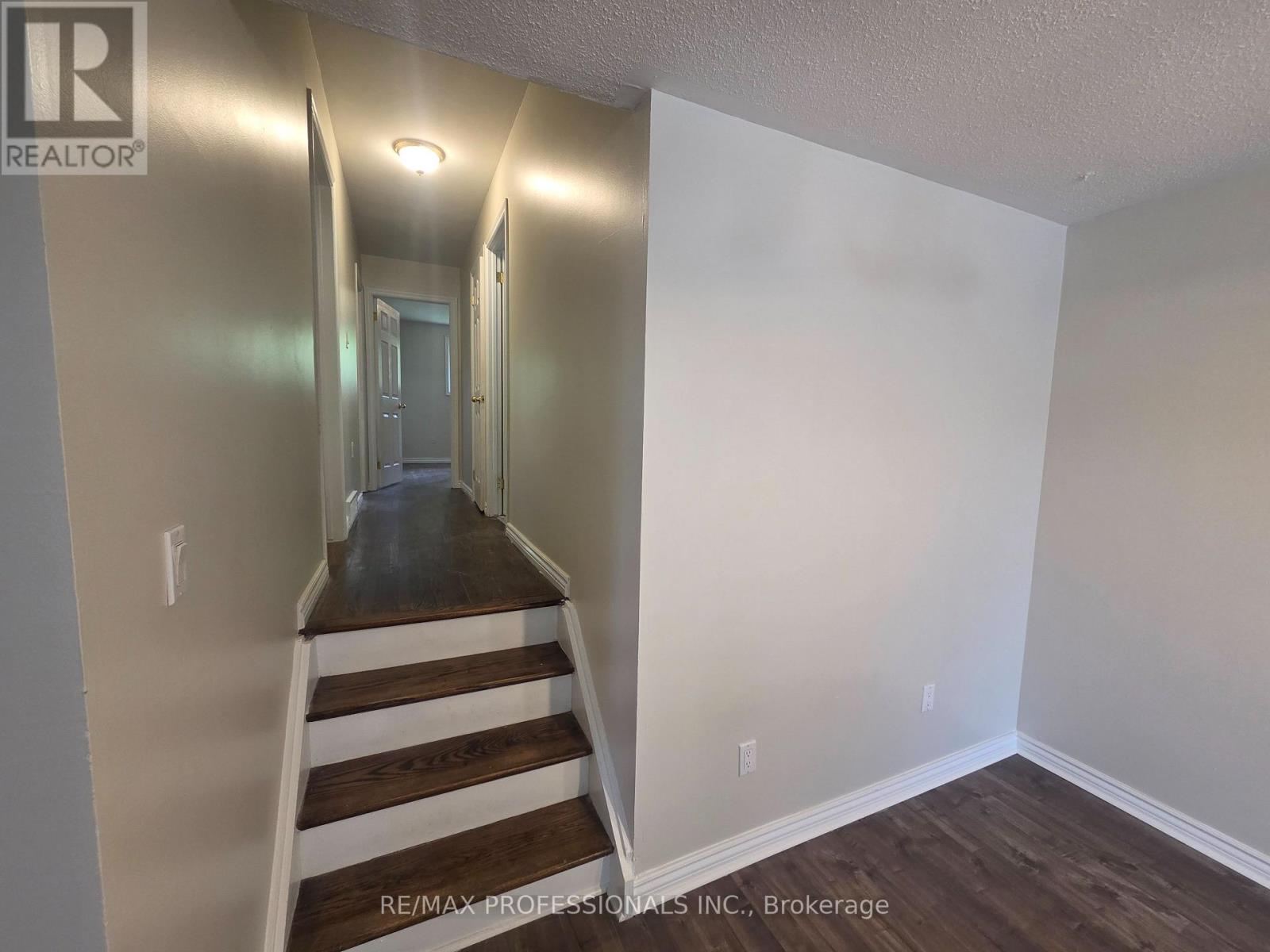 Upper - 881 Lawrence Road Property Photo 6