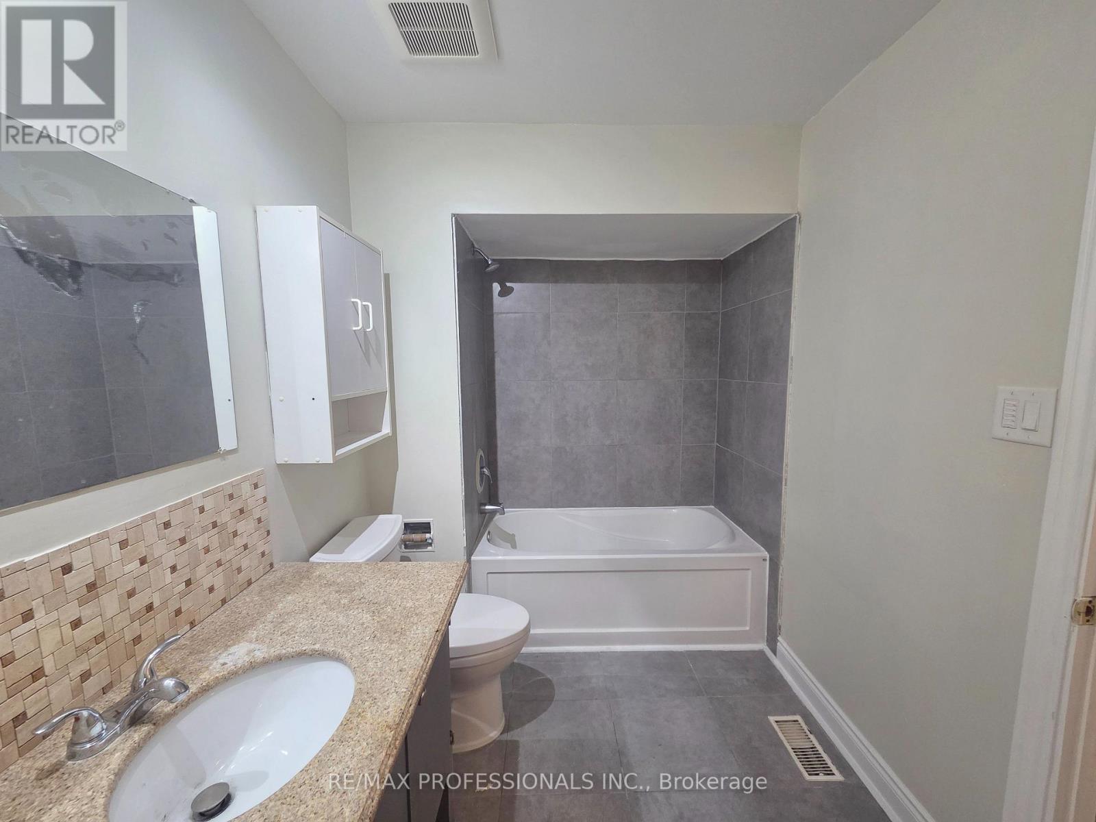 Upper - 881 Lawrence Road Property Photo 20
