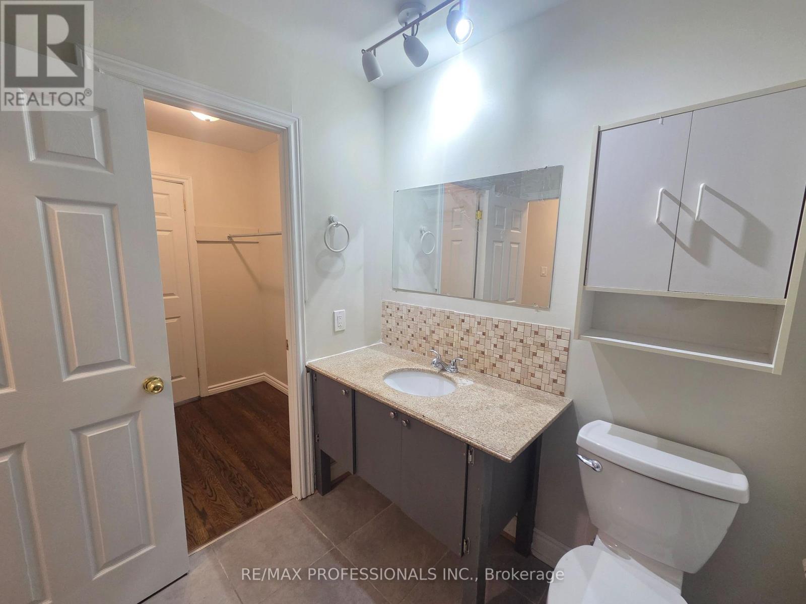 Upper - 881 Lawrence Road Property Photo 21