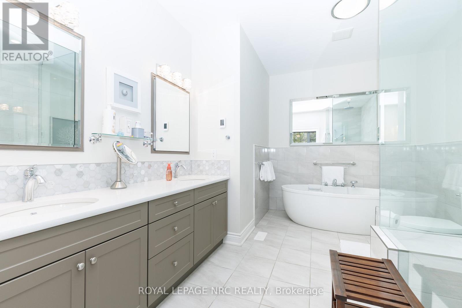 23 Francesco Crescent Property Photo 19