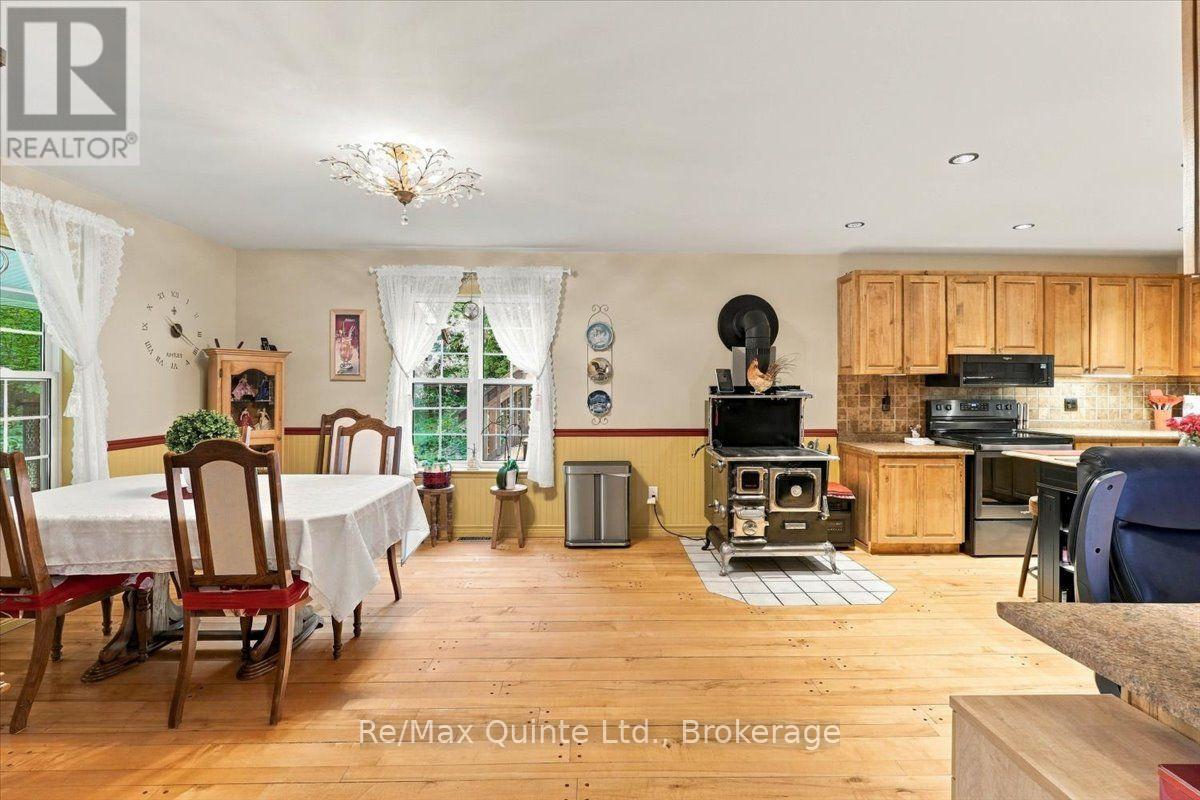 578 Old Apsley Road Property Photo 7