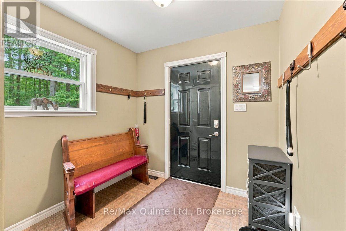 578 Old Apsley Road Property Photo 16