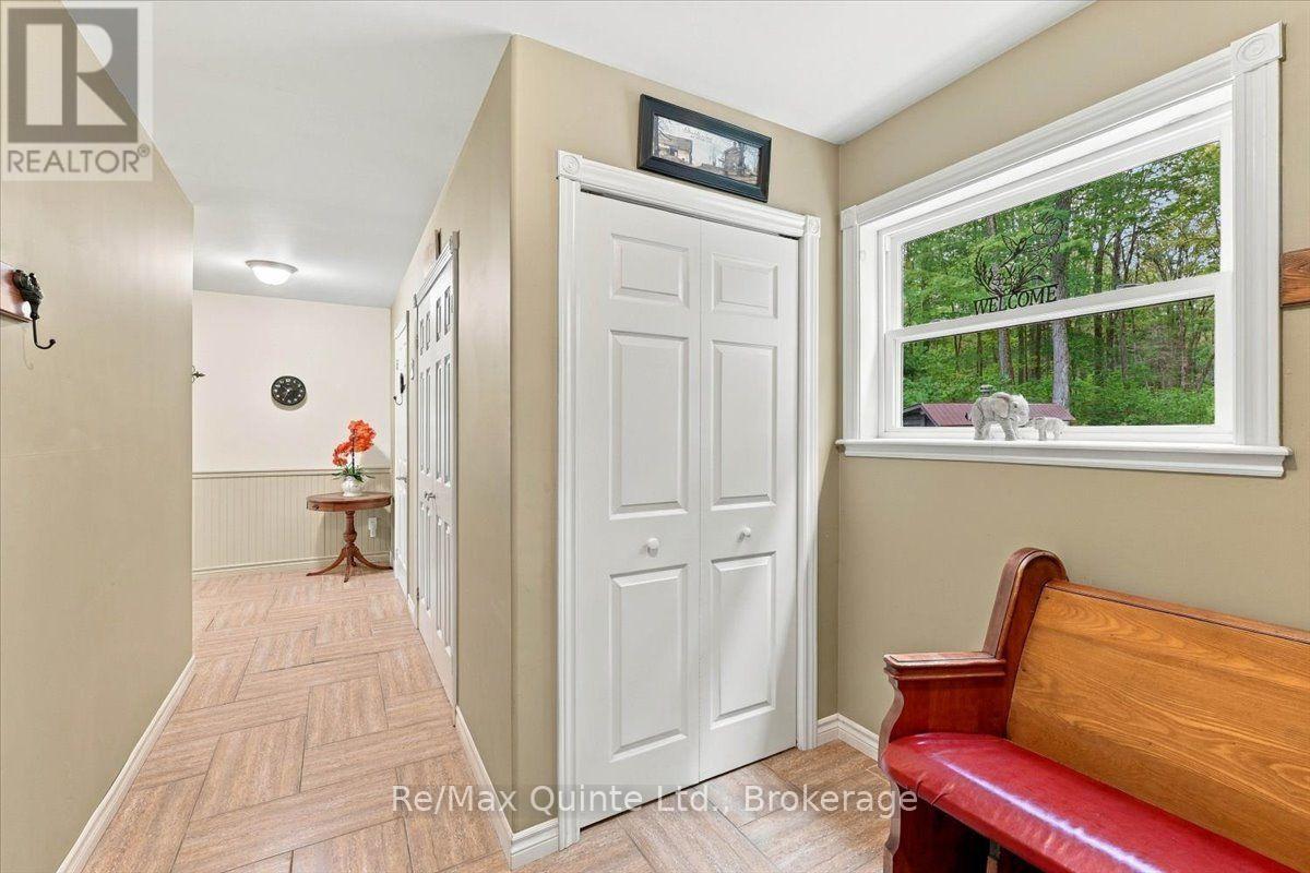 578 Old Apsley Road Property Photo 17