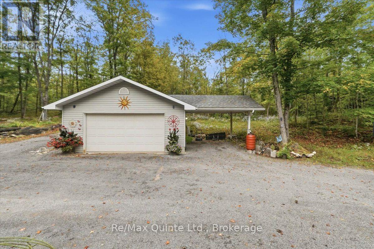 578 Old Apsley Road Property Photo 35