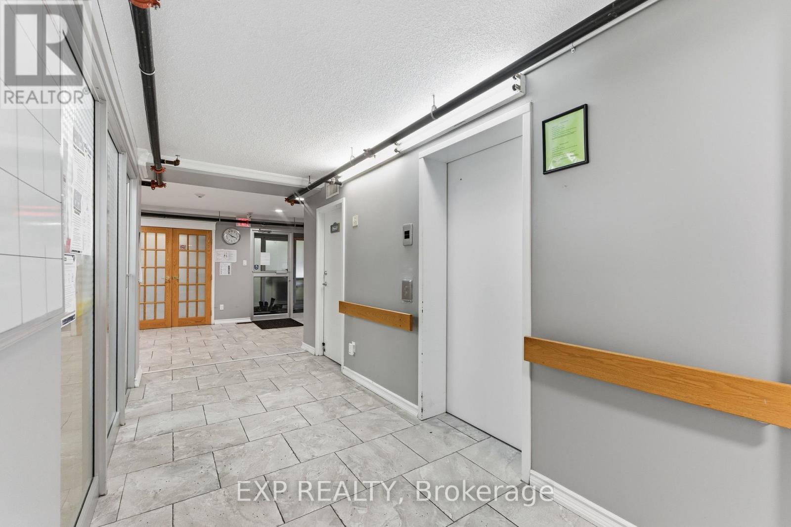 2526 Laurier Street Property Photo 14