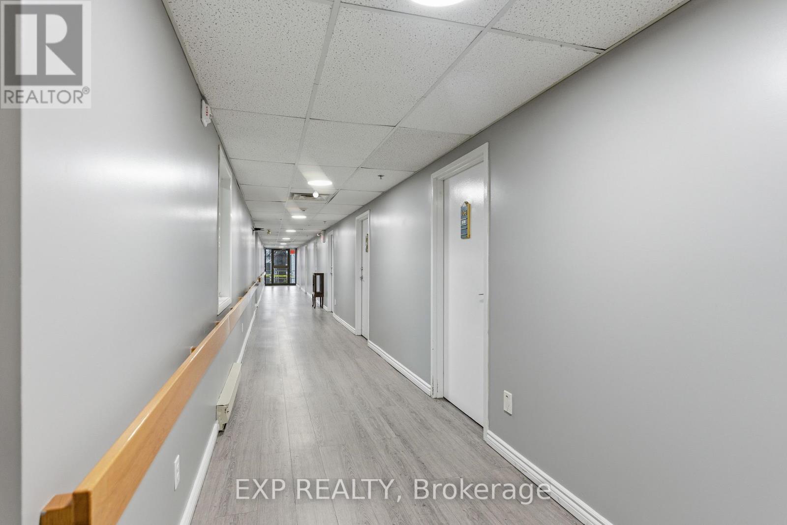 2526 Laurier Street Property Photo 16