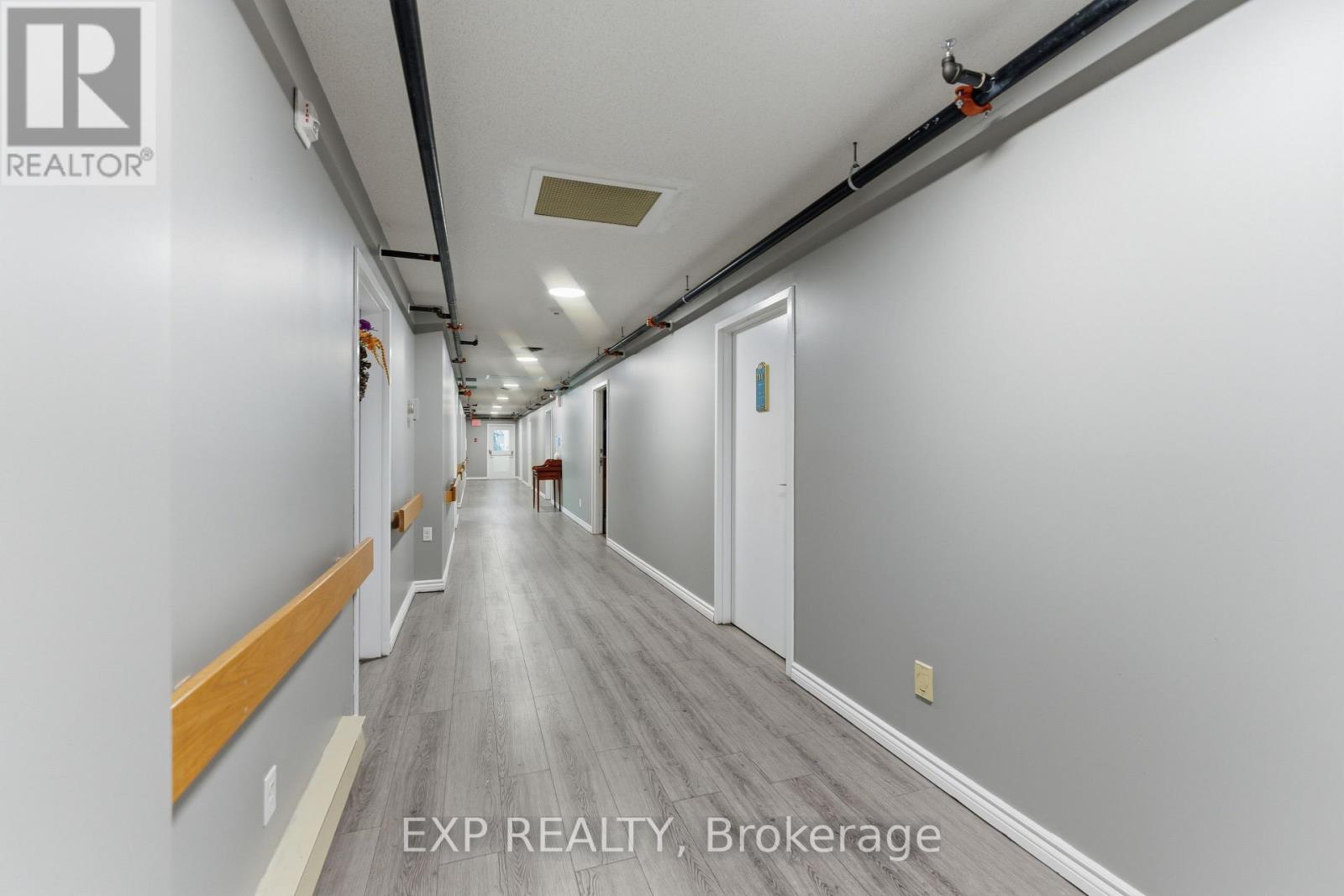 2526 Laurier Street Property Photo 22