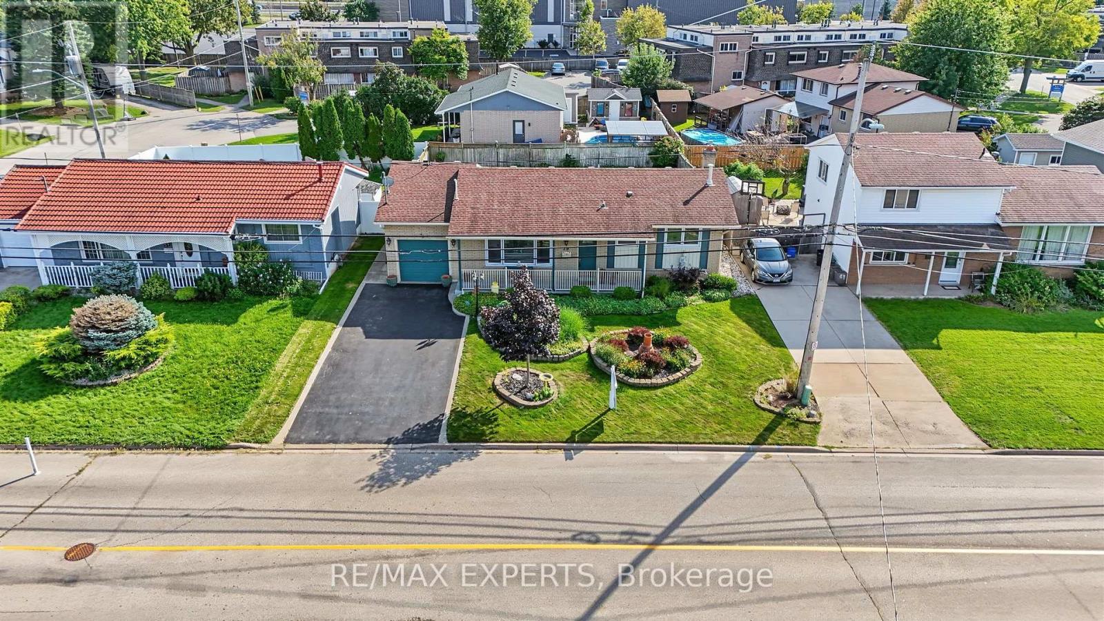 79 Olive Street Property Photo 4