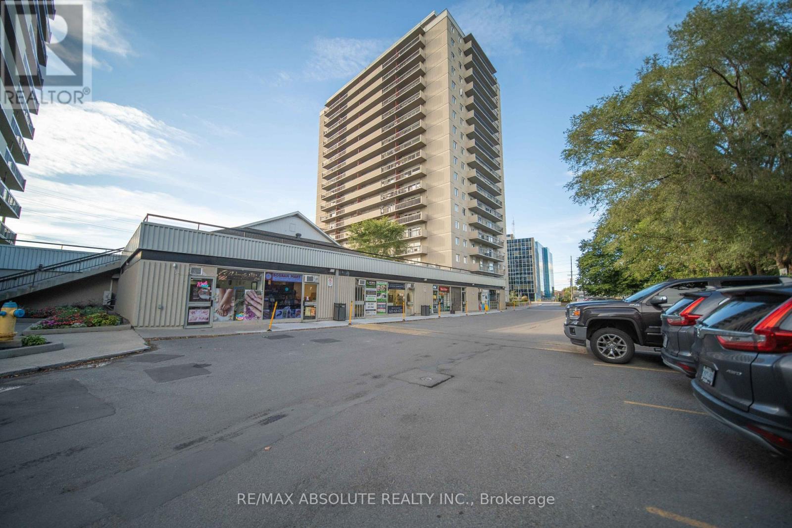 510 - 158 A Mcarthur Ave Avenue Property Photo 3