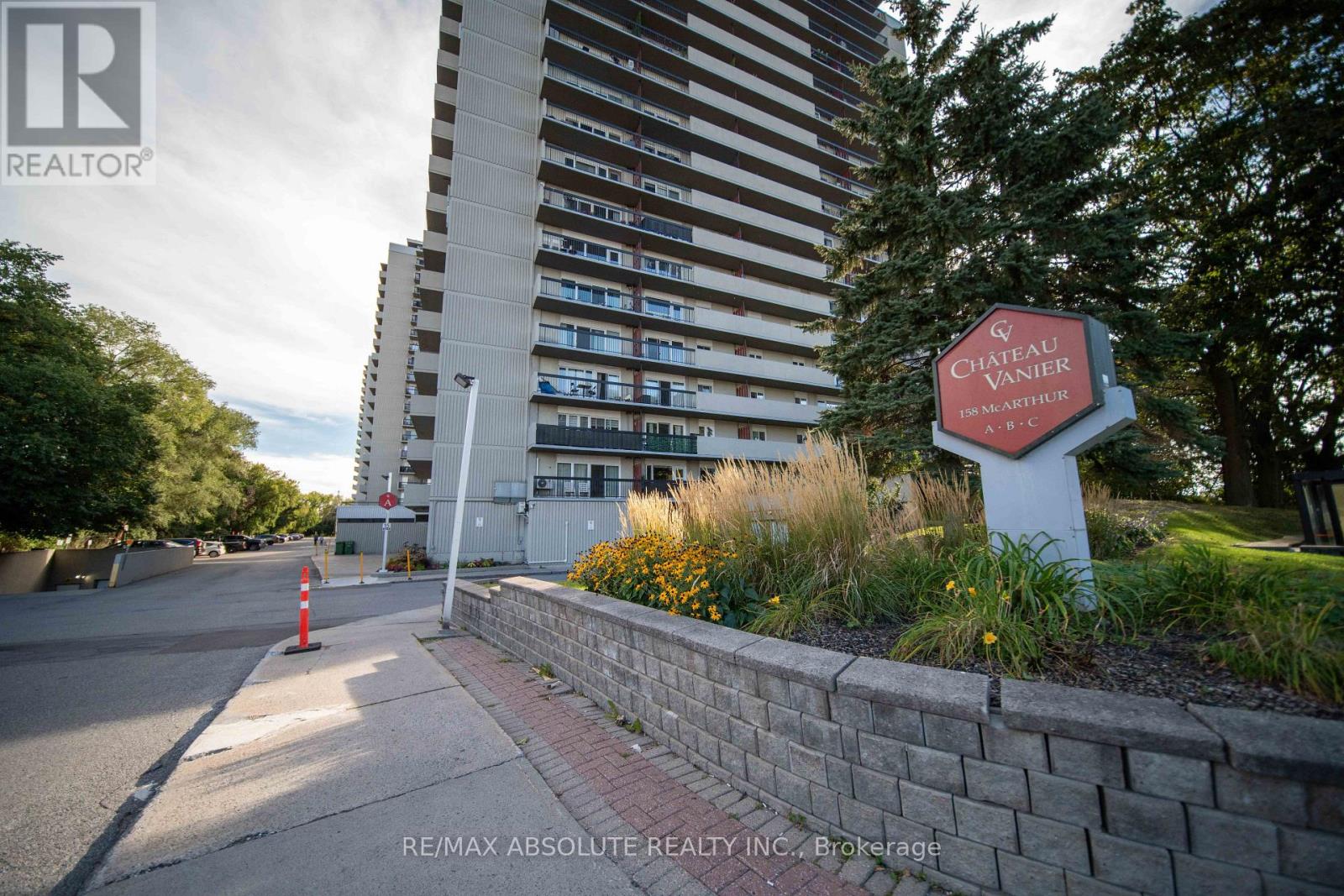 510 - 158 A Mcarthur Ave Avenue Property Photo 4