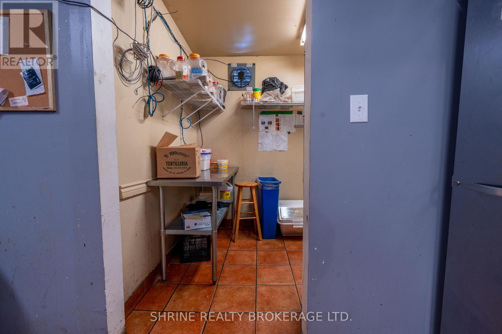 1487 Dundas Street Property Photo 21